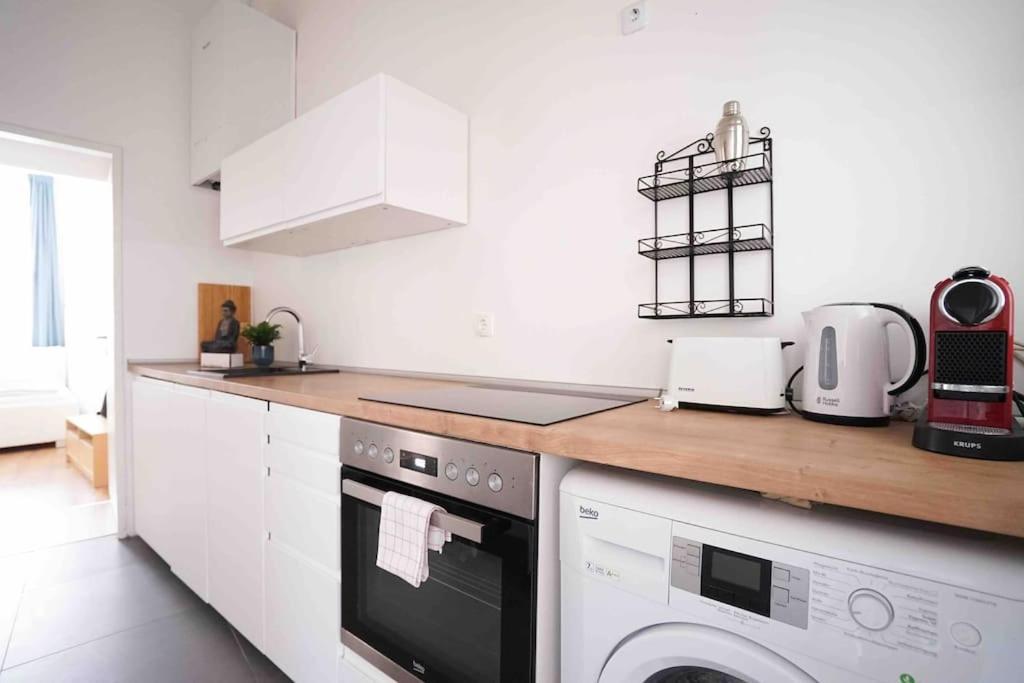 Modern Living In City Center - Fully Equipped Viena Exterior foto